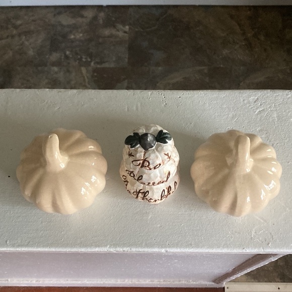 NWT- 2 Cream Crackle & 1 Be Blessed Be Thankful Stacked Pumpkin Decorations Set - Picture 8 of 17